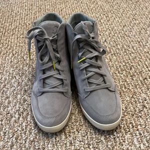 NEW Sorel Out and About Wedge boots